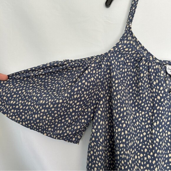 Cozy Co Slate Blue Top with Beige Abstract Dots - Picture 2 of 7